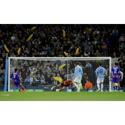 O Manchester City sofreu a primeira derrota frente ao Paris Saint-Germain na Liga dos Campeões O Manchester City sofreu a primeira derrota frente ao Paris Saint-Germain na Liga dos Campeões